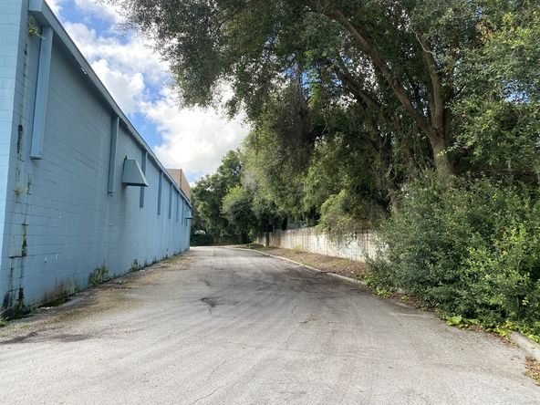 Bartow Village Shopping Center + 0.81 Acre Parcel: 1475 US Highway 17 S, Bartow, FL 33830
